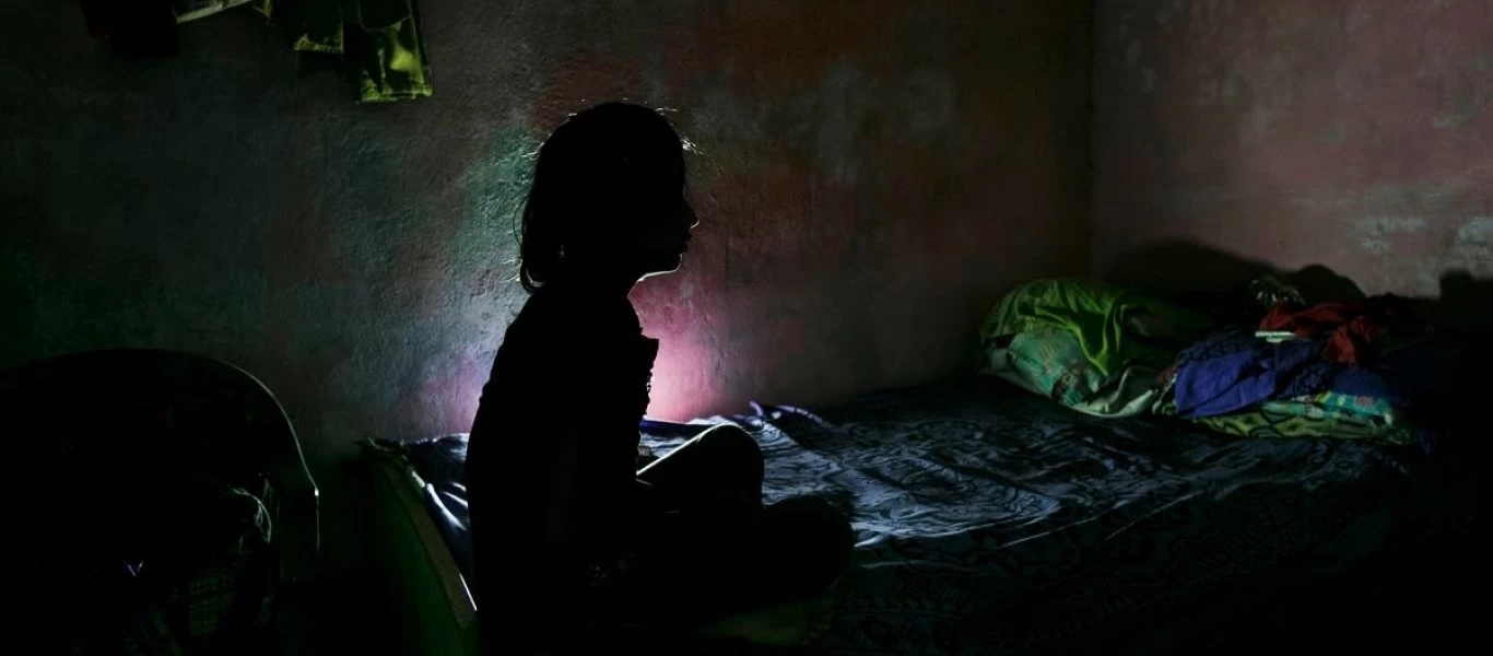 Ινδία: Δύο άνδρες κακοποίησαν σεξουαλικά μάνα και κόρη